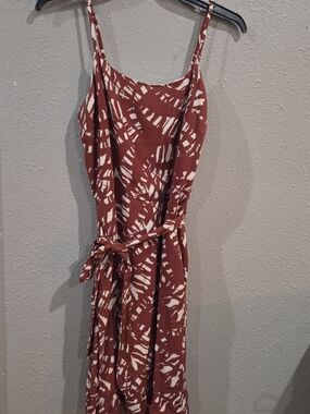 Nine West Rust Red and White Printed Midi Dress with Tie Waist